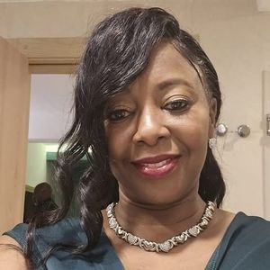 Meet your Posher, Pansy